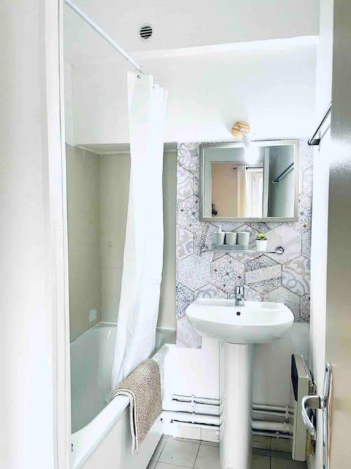 Cosy Studio In The Center Of Fontainebleau Exterior photo