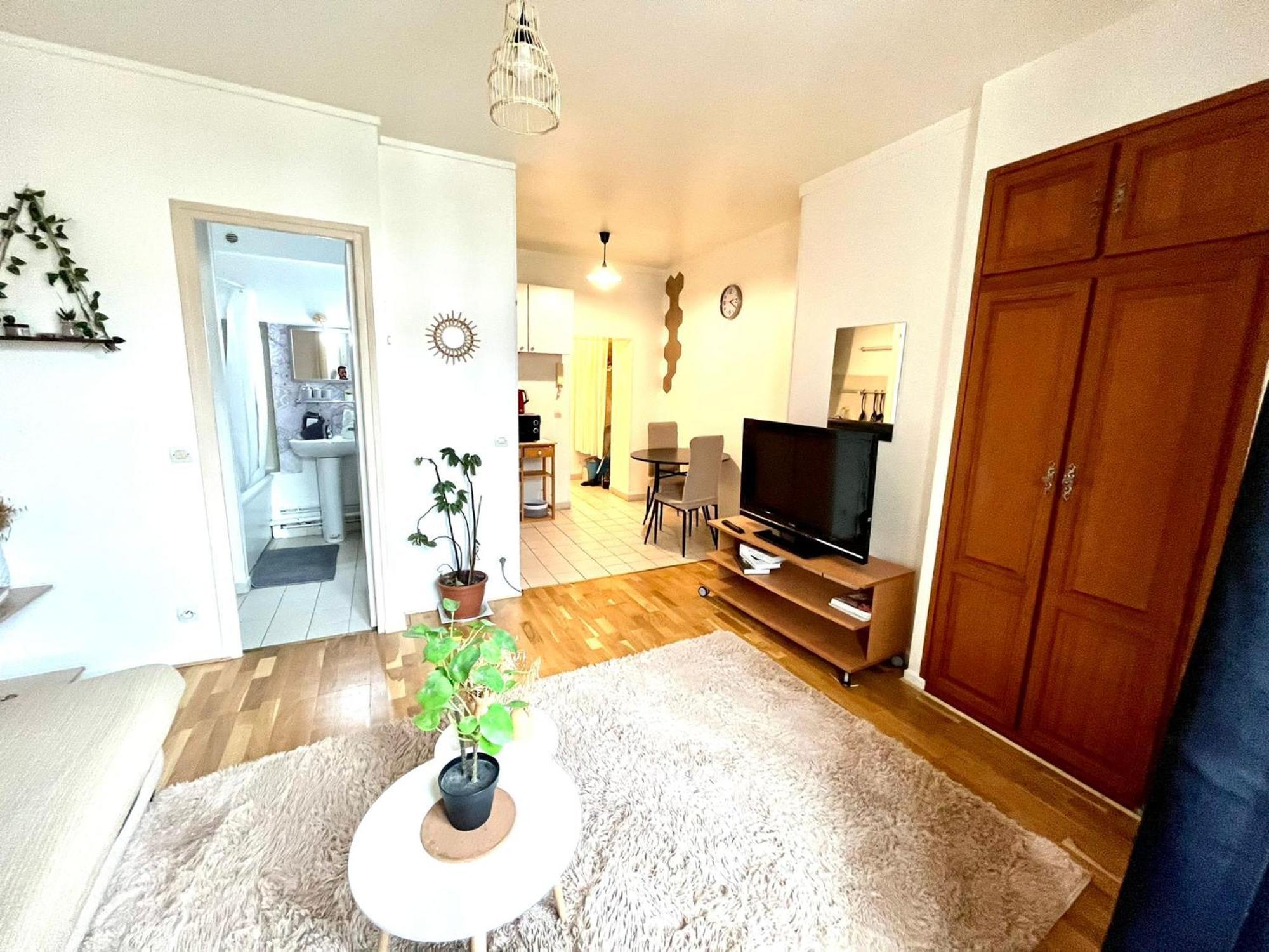 Cosy Studio In The Center Of Fontainebleau Exterior photo